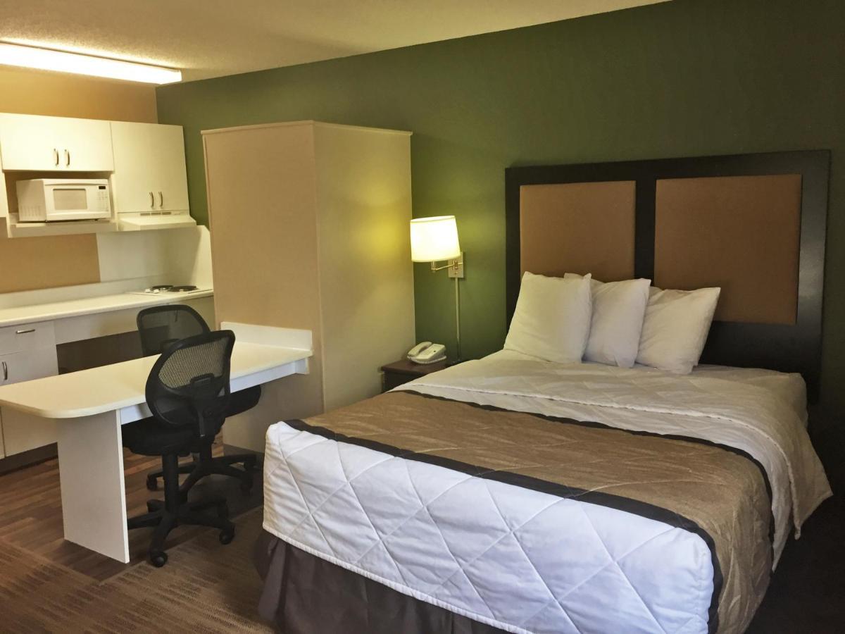 Extended Stay America Select Suites - Chicago - Hanover Park Eksteriør billede