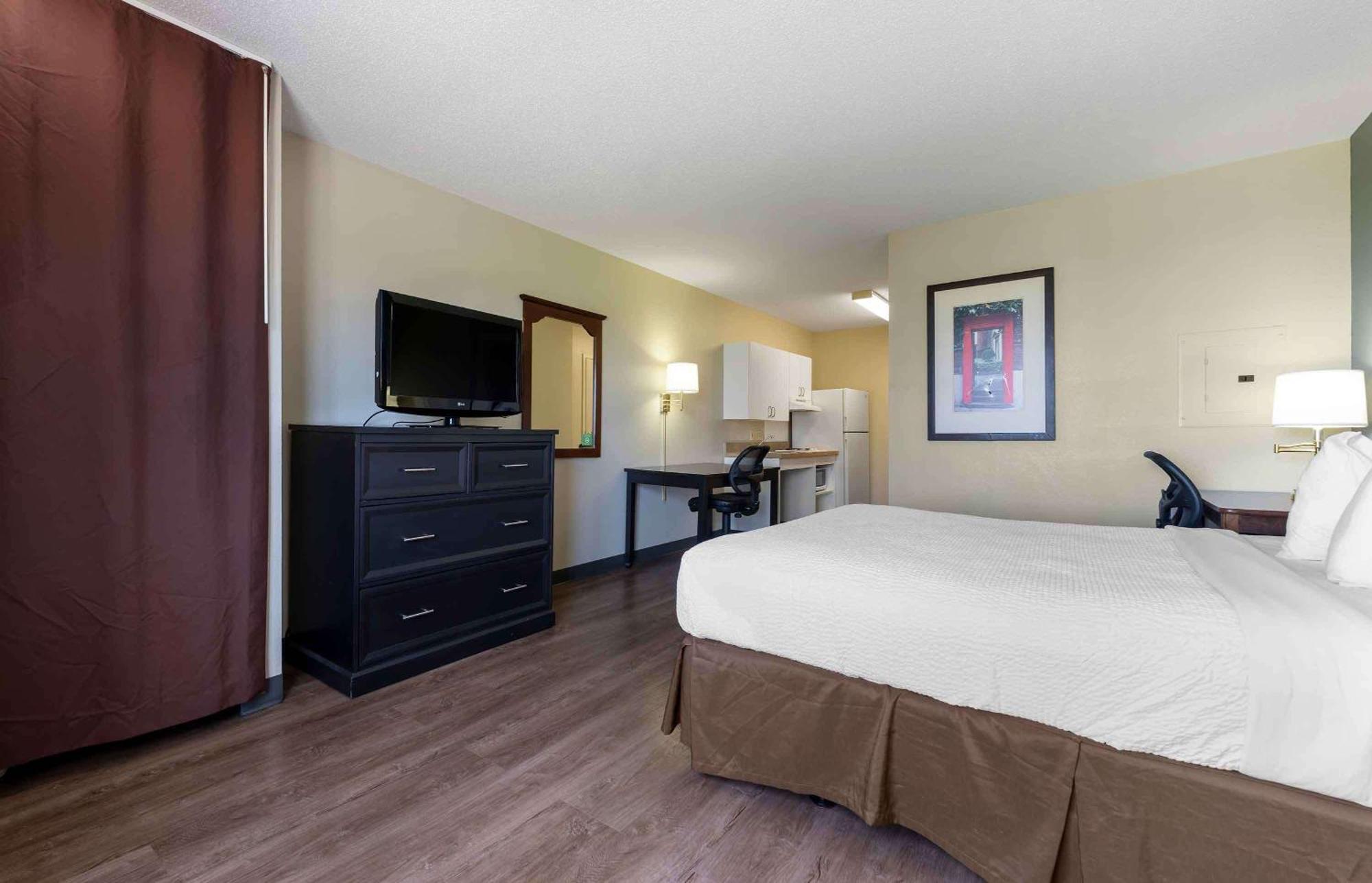 Extended Stay America Select Suites - Chicago - Hanover Park Eksteriør billede