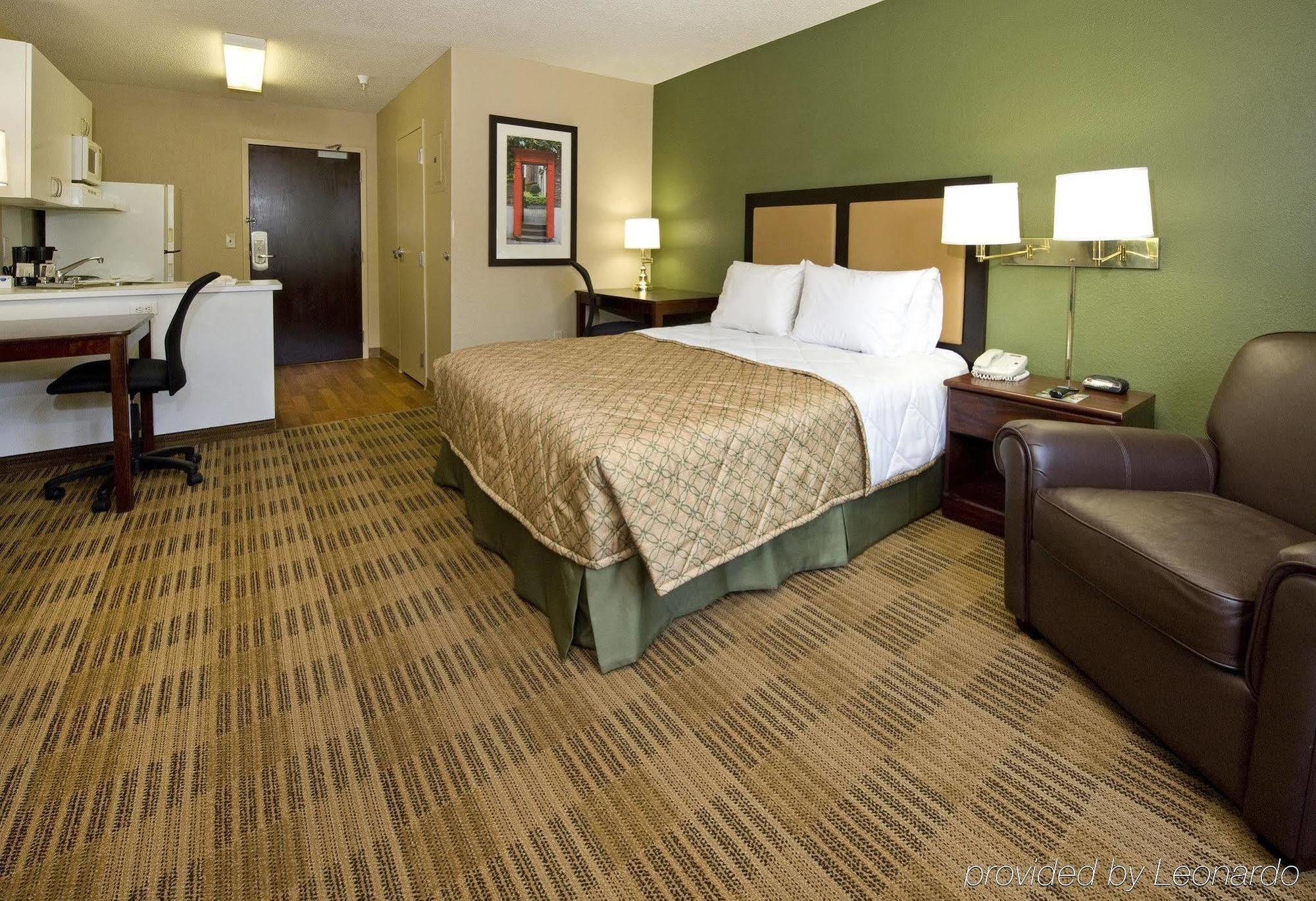 Extended Stay America Select Suites - Chicago - Hanover Park Eksteriør billede